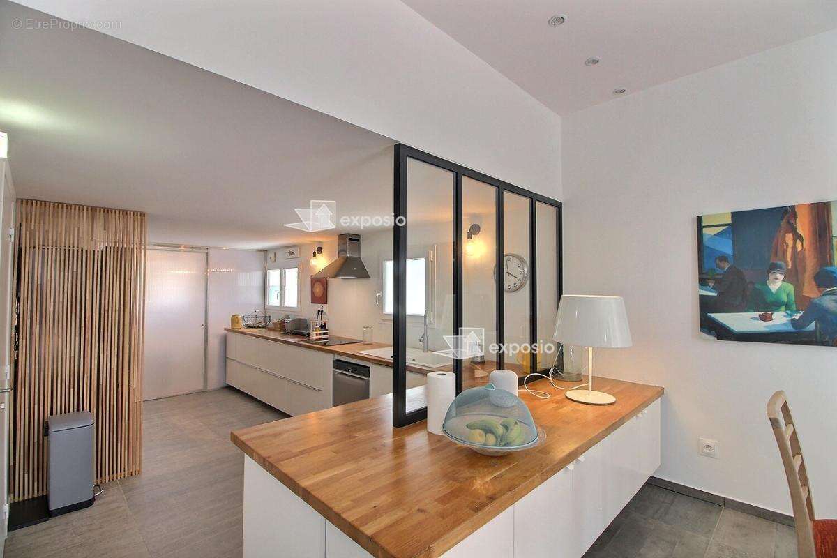 Maison rénovée idéalement située entre mer et ville-110 m2 - 444 000 - photo 2