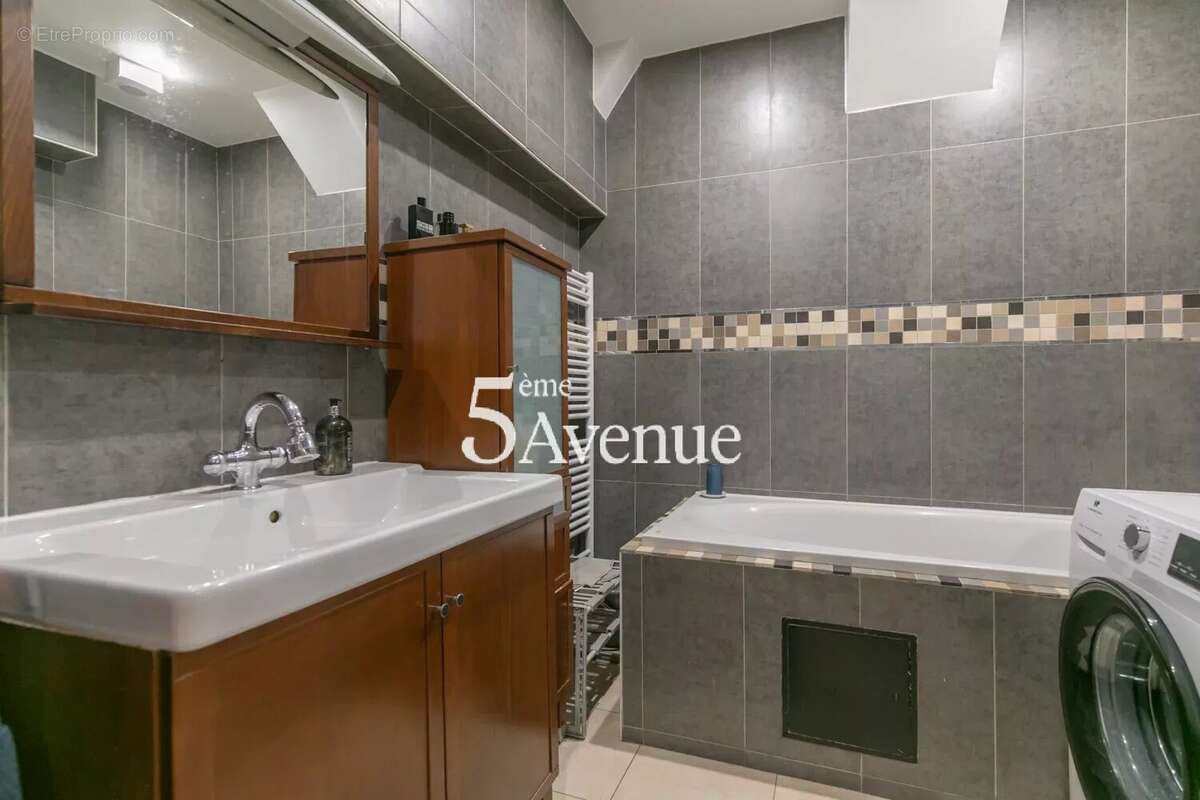 Appartement à PARIS-11E