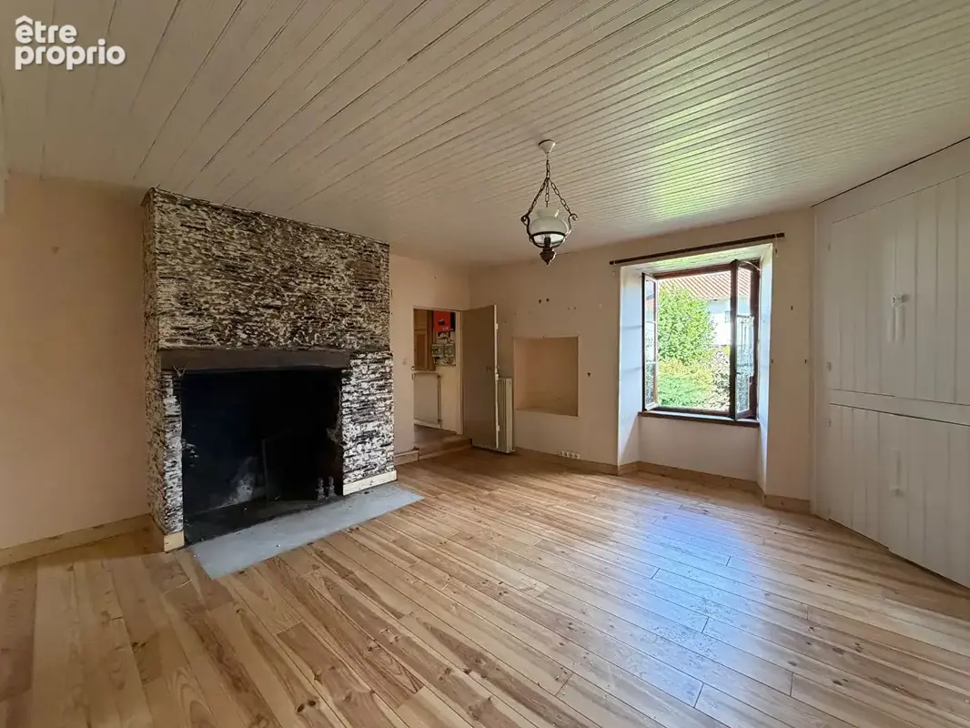 Maison en pierre à rénover avec grange et jardin - photo 2