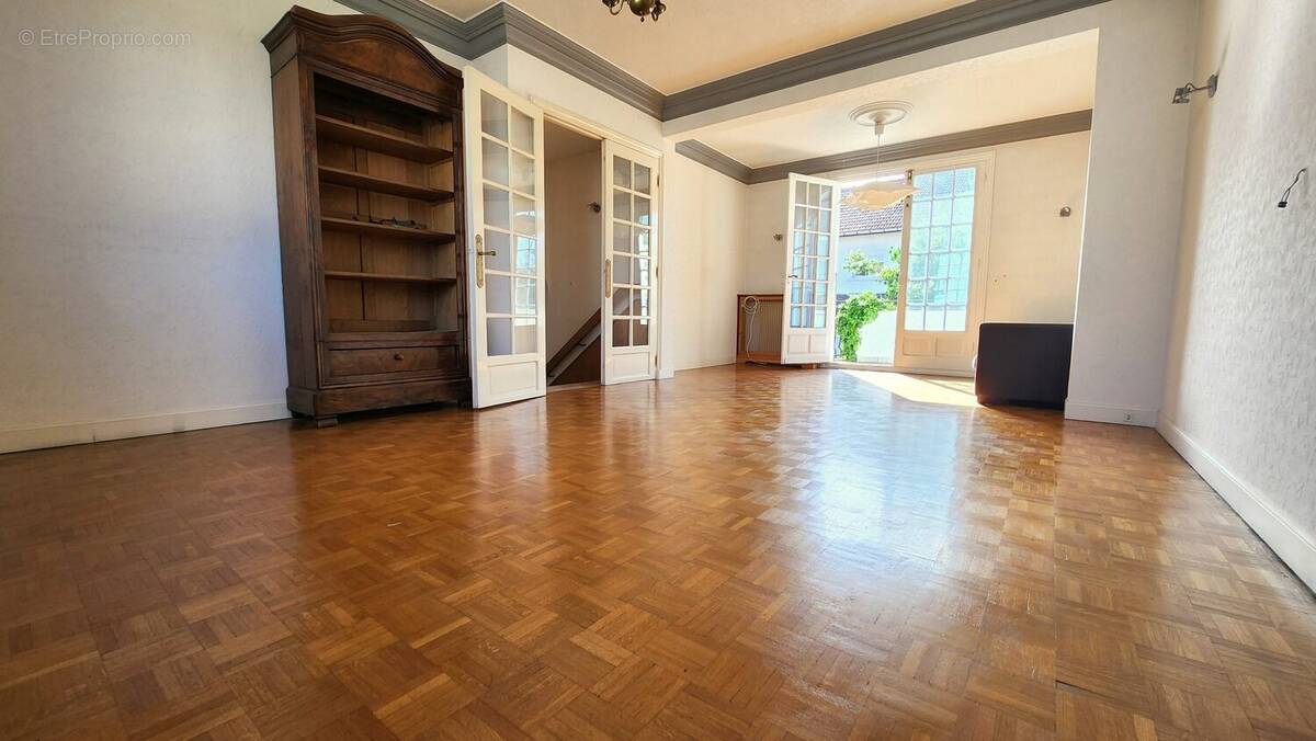 Appartement à MAISONS-ALFORT