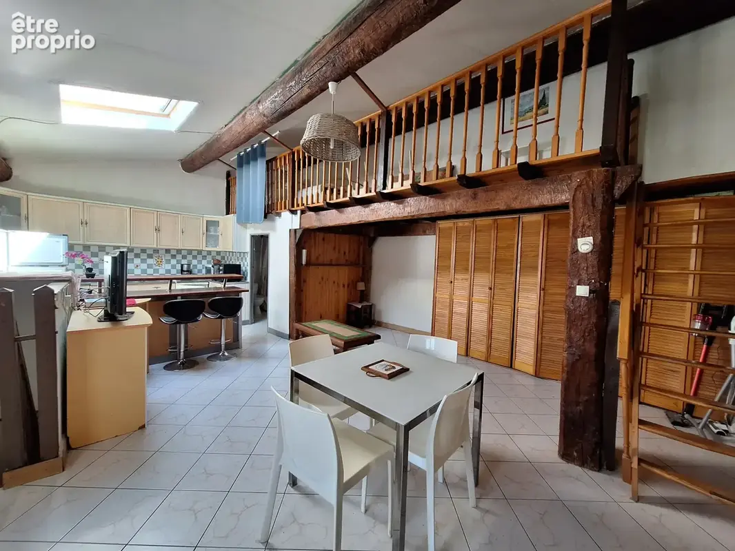 Maison de village 1 face avec grand garage - photo 4