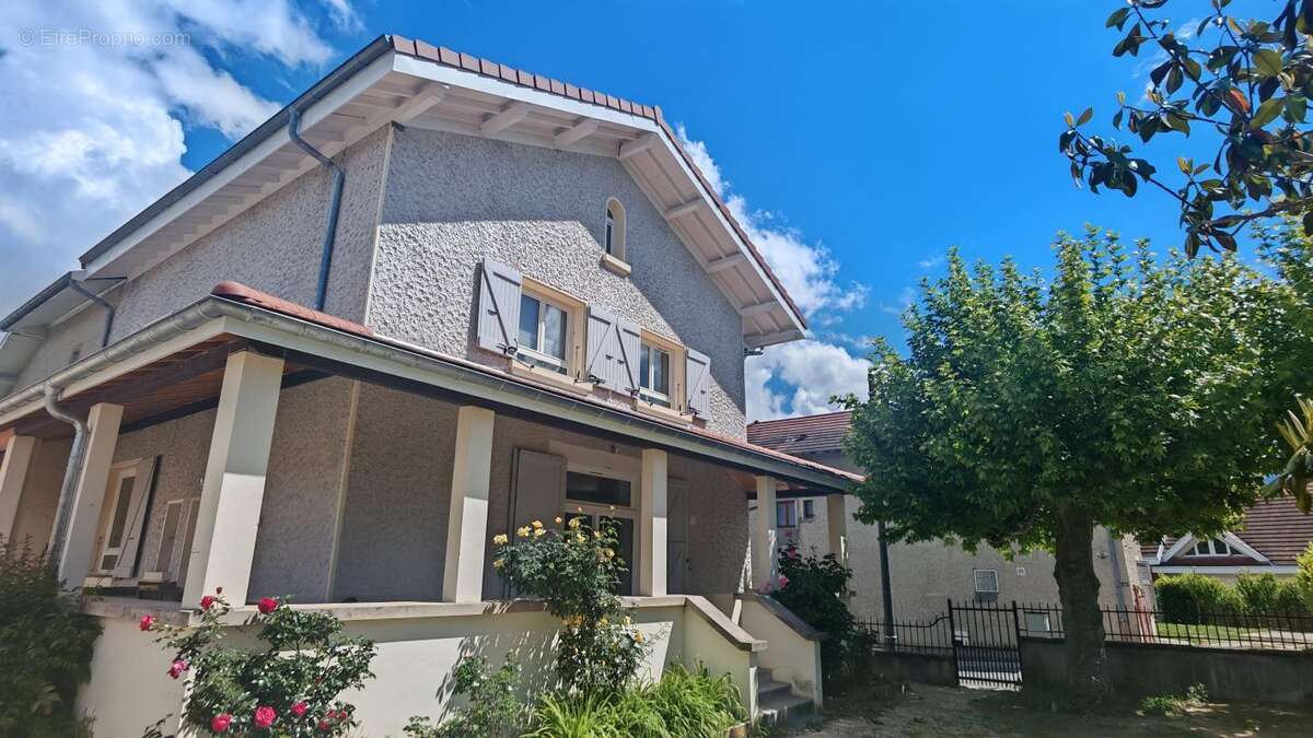 Maison 153 m² à Voiron  - photo 3