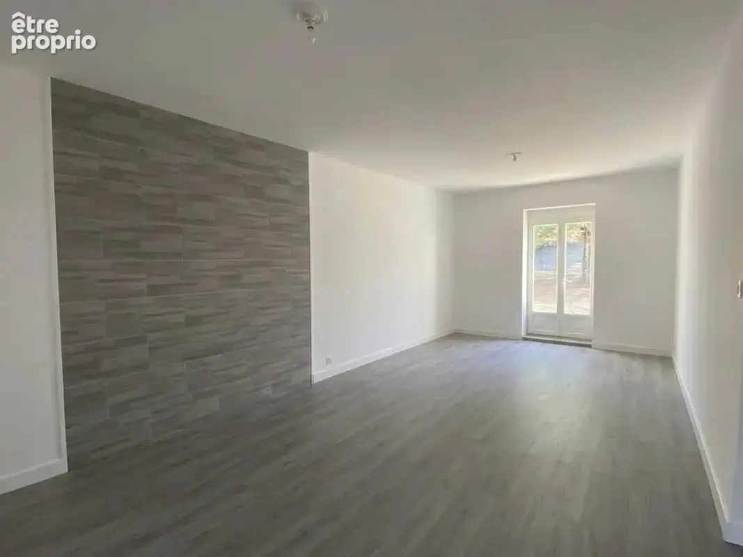 A 20 mn de limoges, cette bâtisse de 140m2 offre charme & confort sur 2500m2 - photo 6