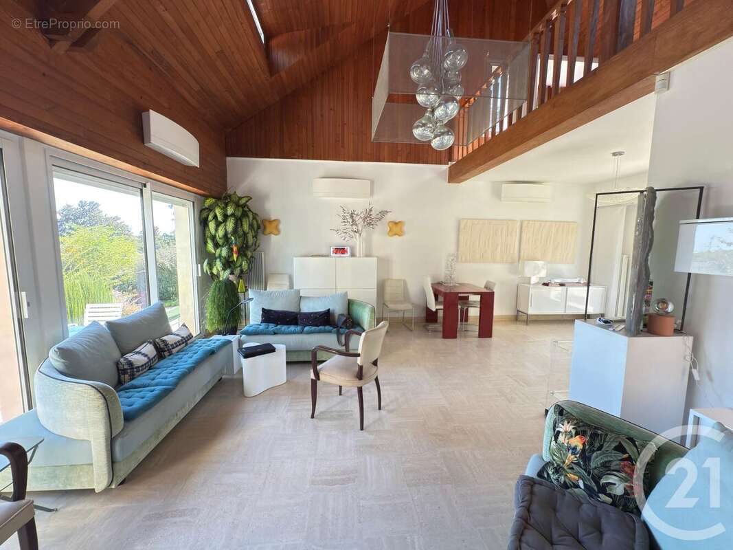 Maison à BOUCHEMAINE