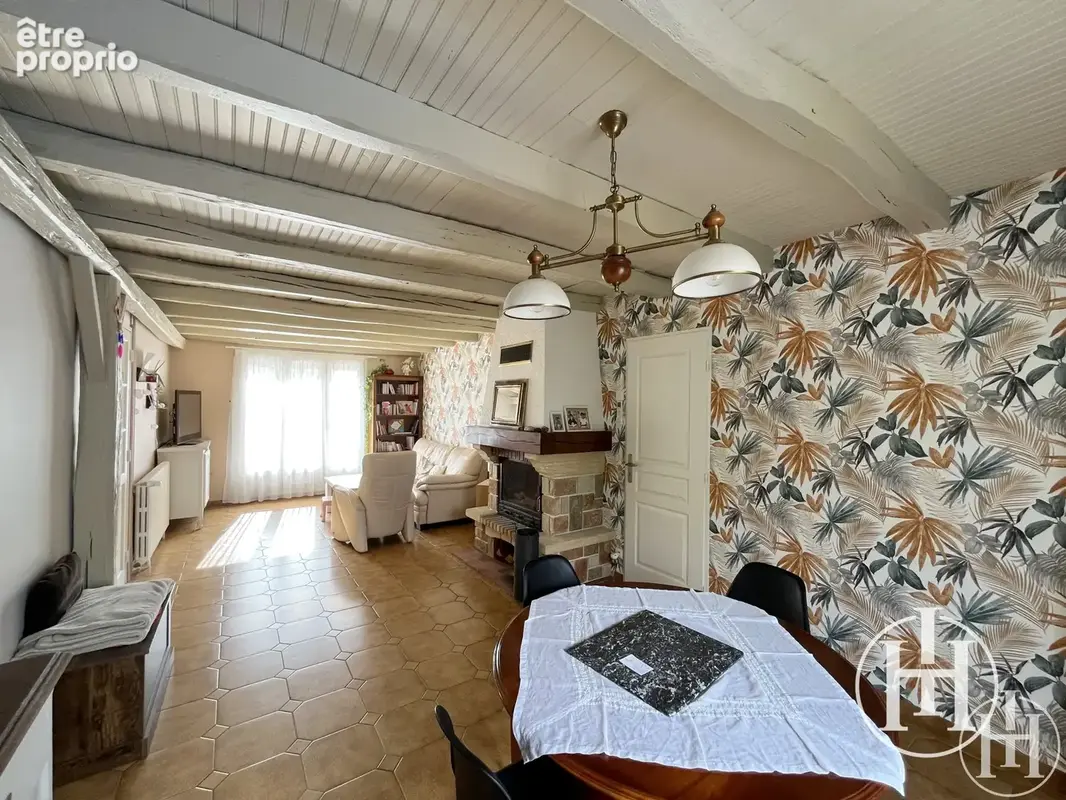 Maison de plain-pied sans travaux à Saint-Amand-Montrond - photo 3