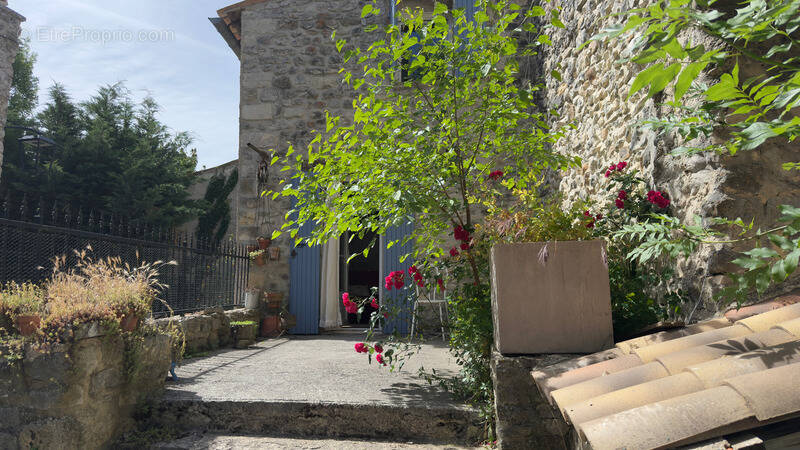 Maison à SAINT-TRINIT