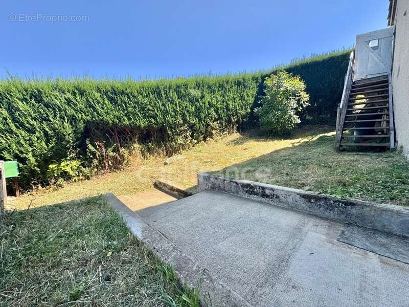 Maison à SAINT-JEAN-LA-VETRE