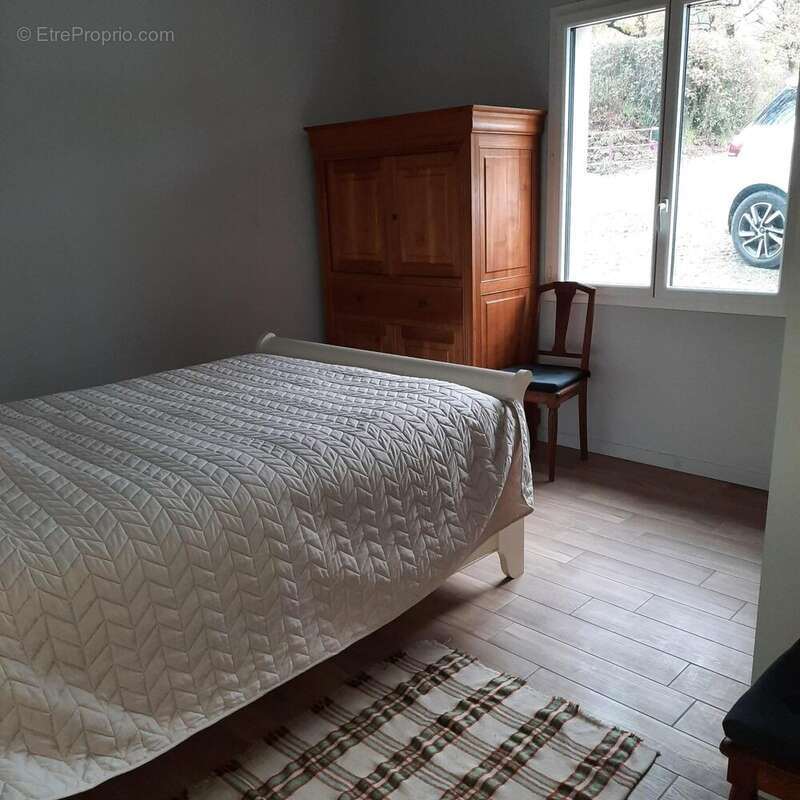 Maison à SAINT-ETIENNE-DE-MONTLUC