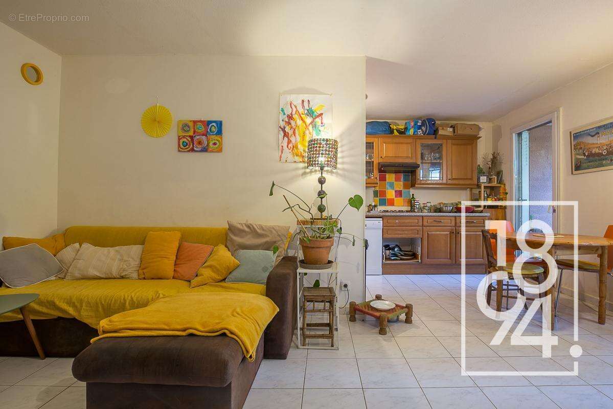Appartement à MARSEILLE-9E