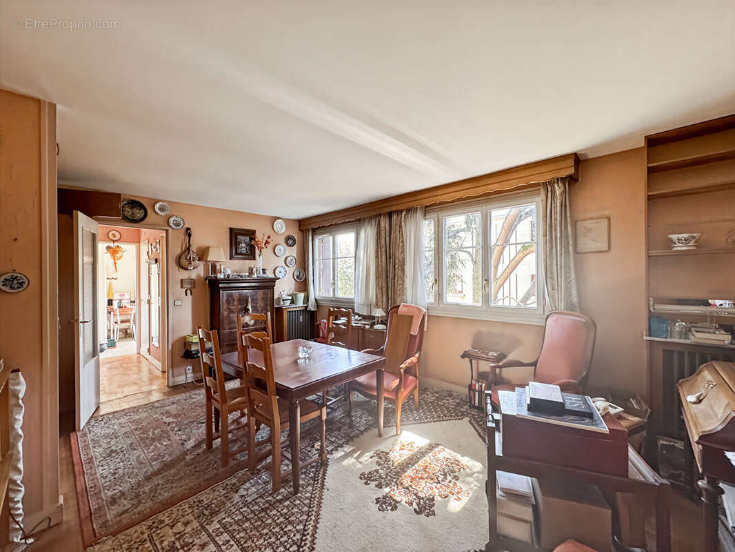 Appartement à ROSNY-SOUS-BOIS