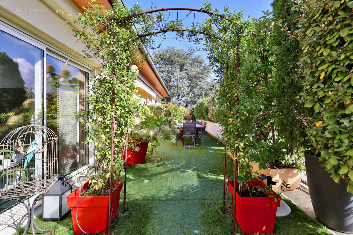 Appartement à TASSIN-LA-DEMI-LUNE