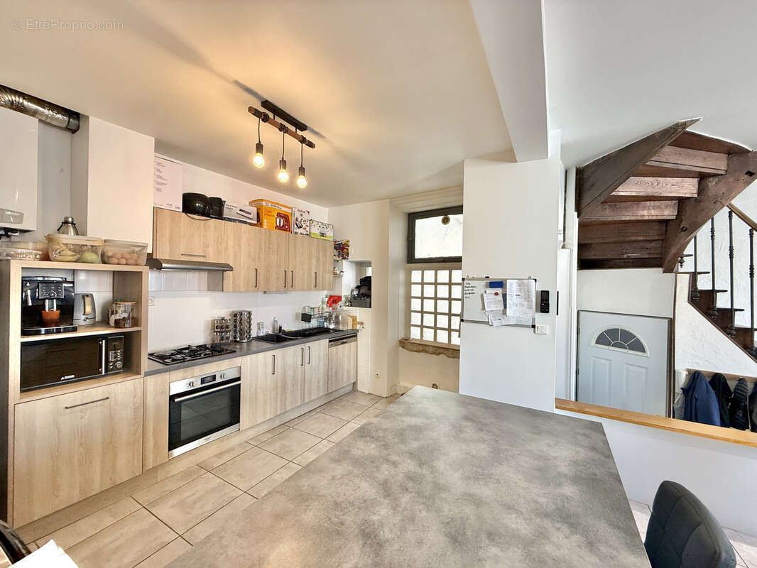 Appartement à THOISSEY