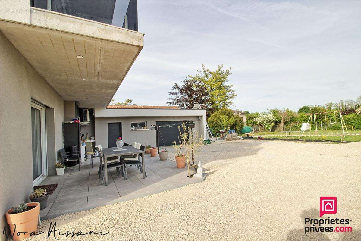 Maison à CHAUSSIN