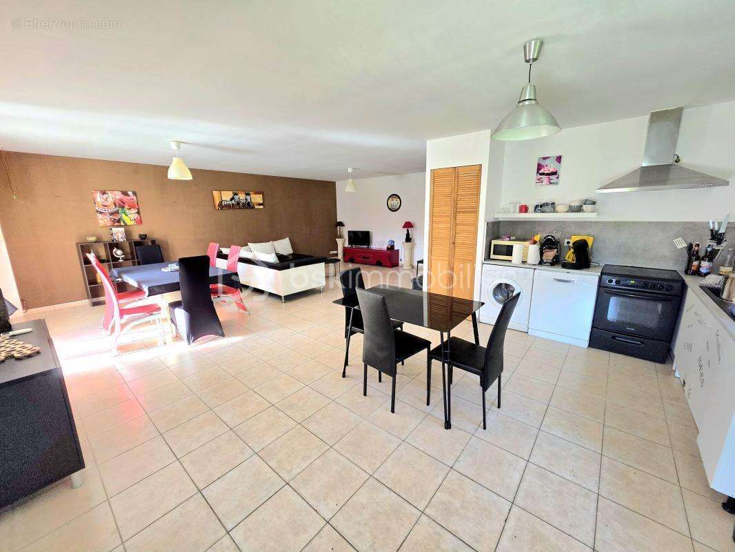 Mondragon / 2 villas / 390 m² habitable / piscine / terrain 7 500 m² - photo 18