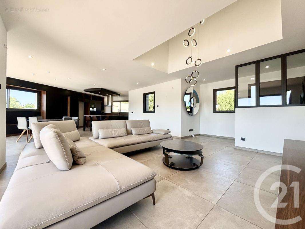 Maison 287 m² à Limoges  - photo 9