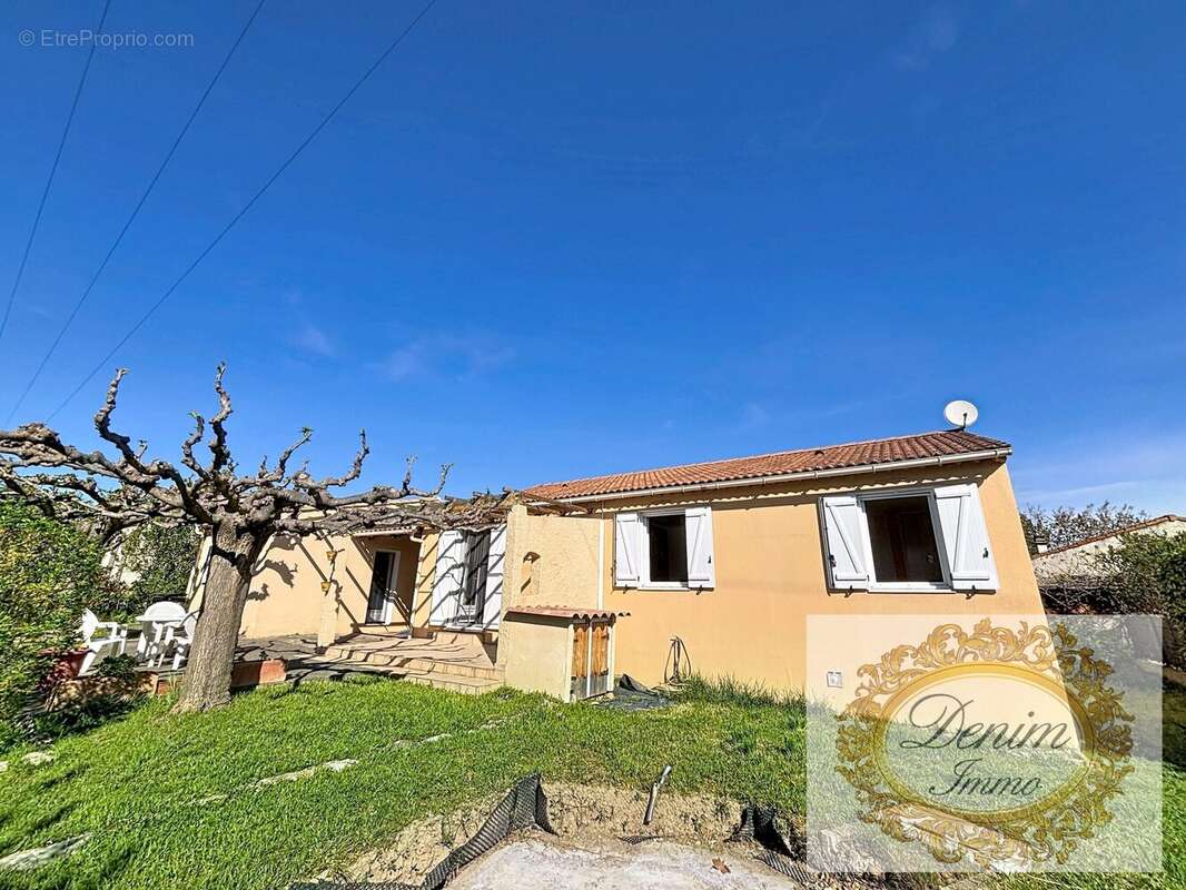 Maison à MEYNES