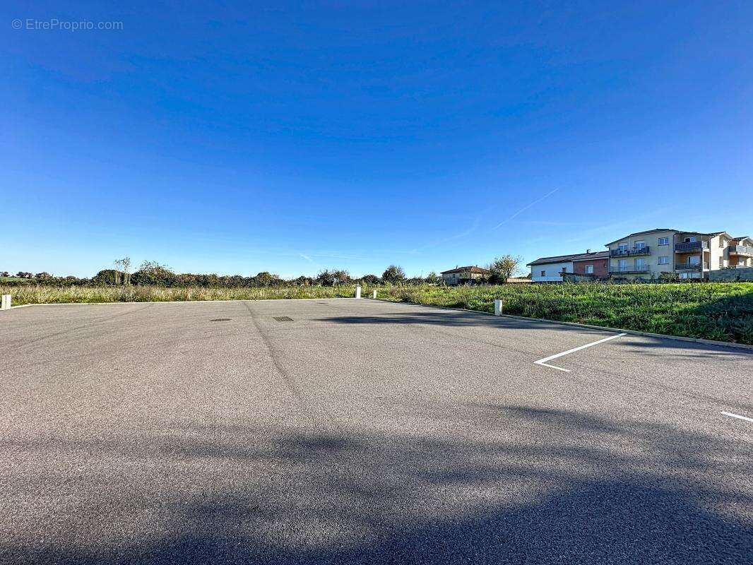 Terrain à SATOLAS-ET-BONCE