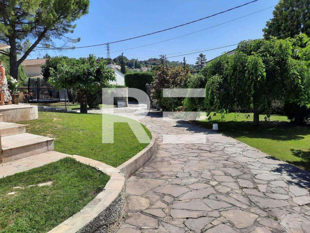 Maison à SAINT-PRIVAT-DES-VIEUX