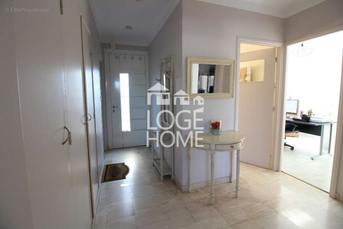 Maison à COURRIERES