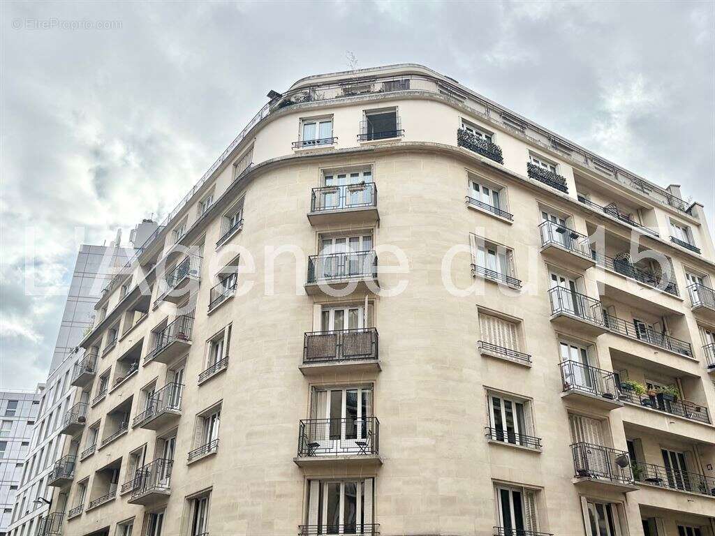 Appartement à PARIS-15E