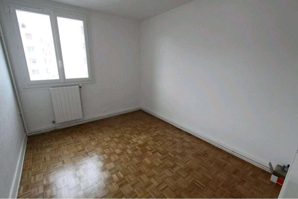 Appartement à FONTAINE
