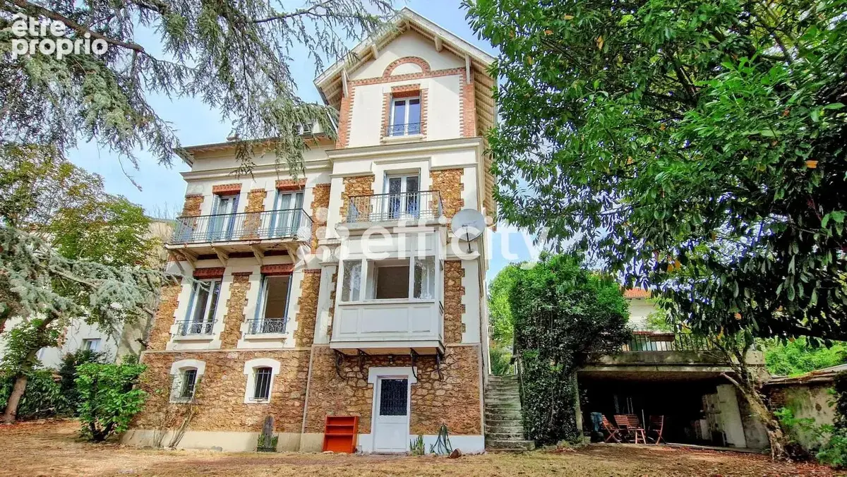 Maison à VILLE-D'AVRAY