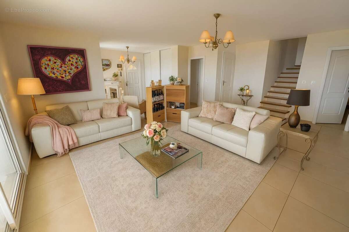 Villa Exceptionnelle avec Vue Mer Panoramique à Mandelieu-la-Napoule - photo 3