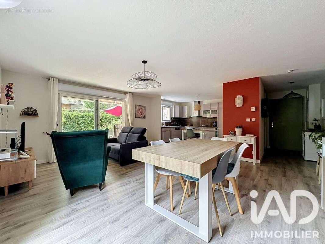 Appartement 89 m² à Quintal  - photo 9