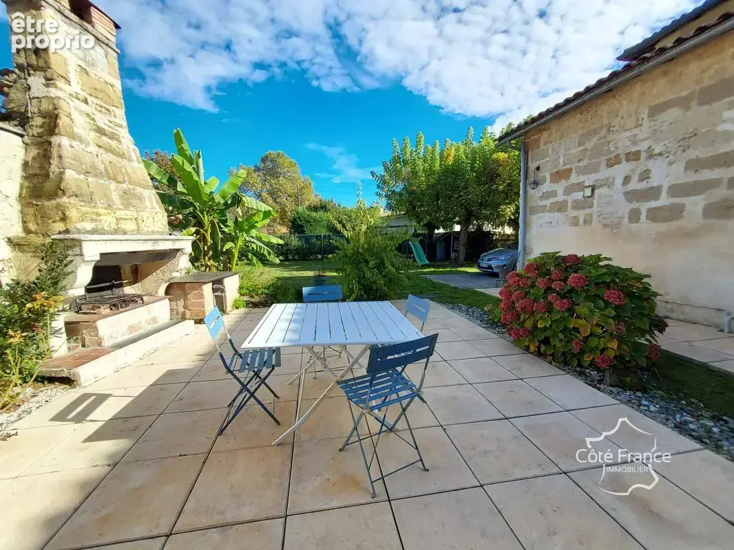 Maison de maître en pierre- 5 chambres - avec piscine et jar - photo 3