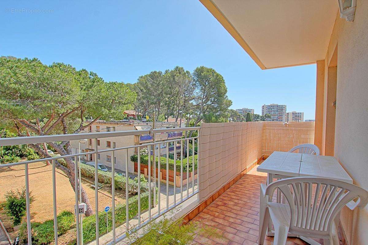 Appartement à LE CANNET