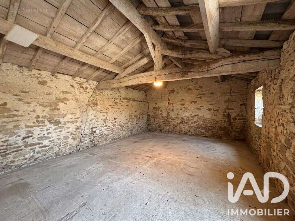 Maison 77 m² à Rouans  - photo 5