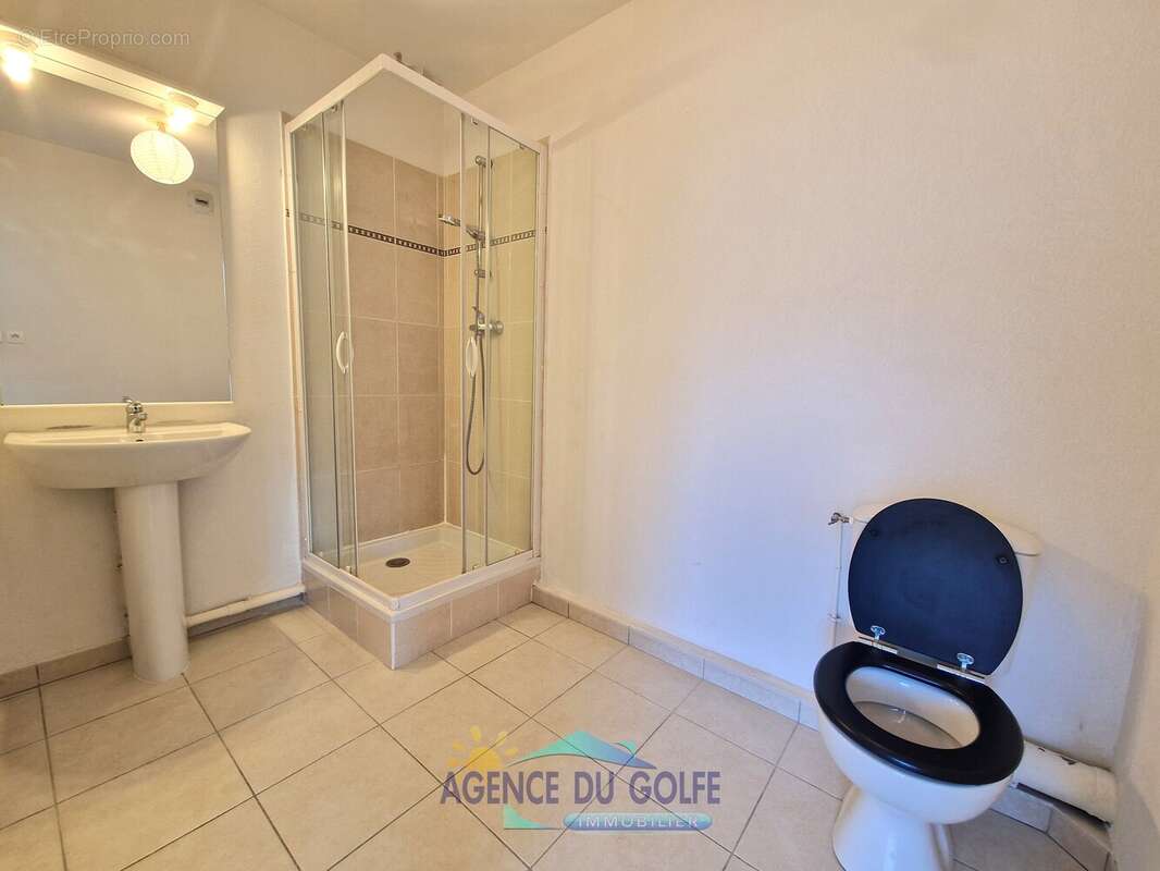 Type 2 récent avec grande terrasse et parking privé - photo 6