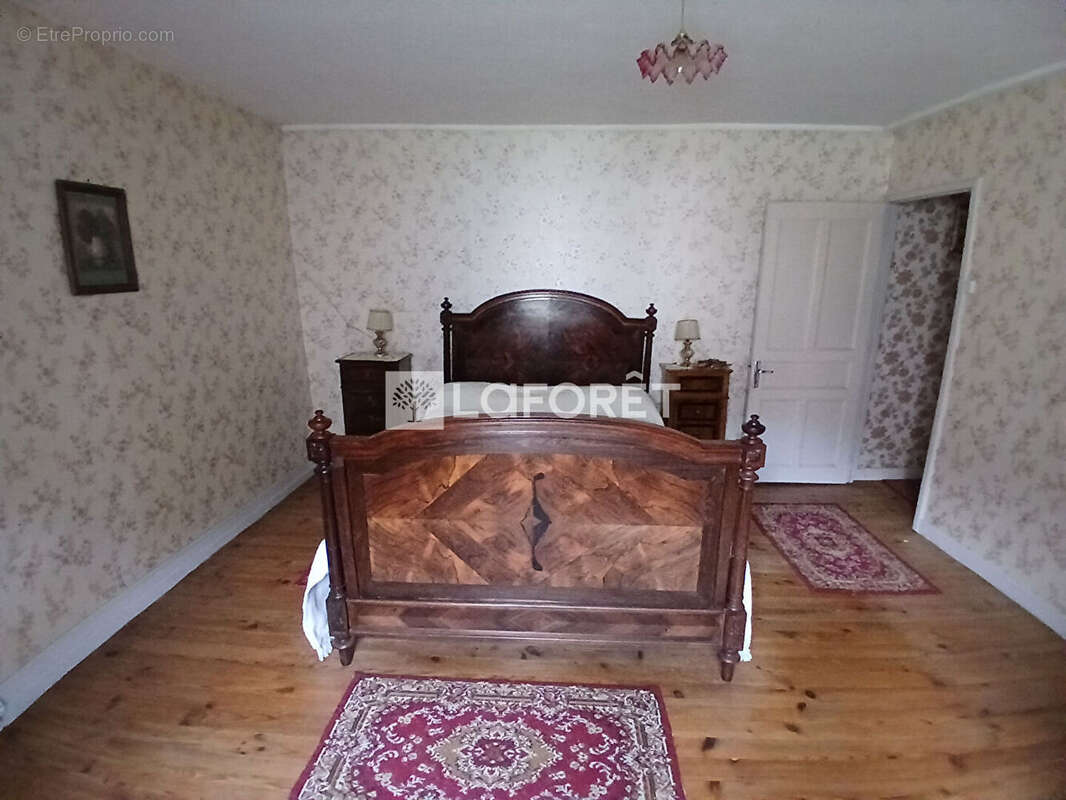 Maison à FERRIERES-SAINT-MARY