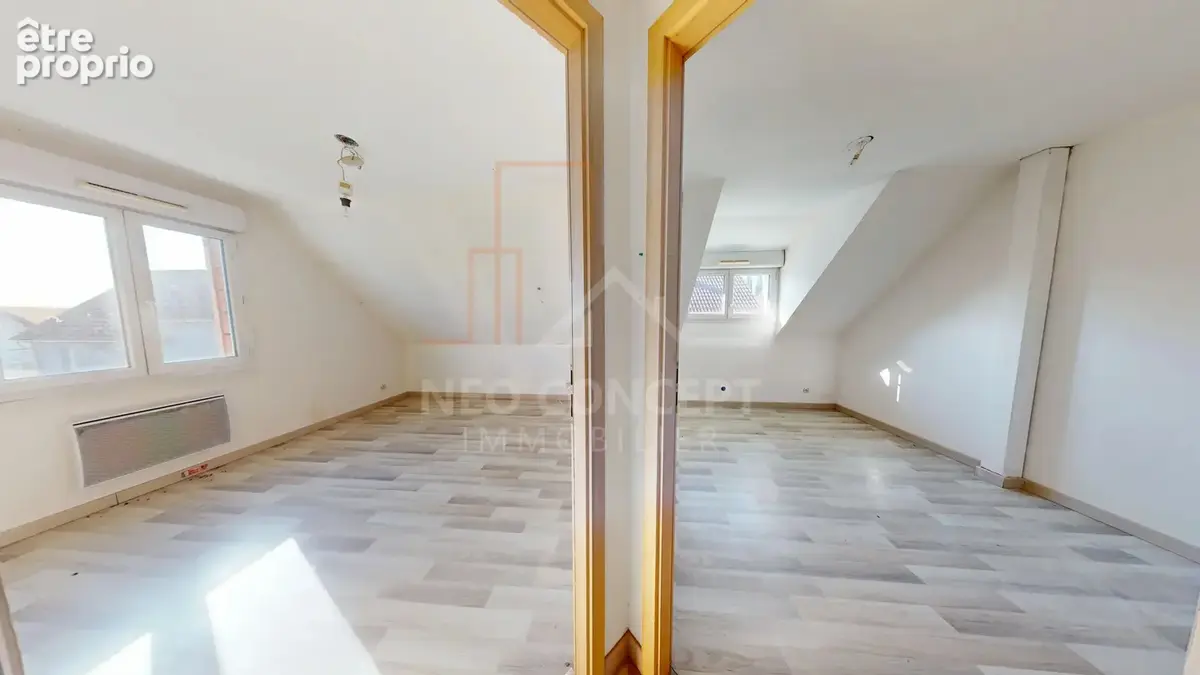 -- Beau potentiel pour cette maison 7 pièces au calme -- - photo 21