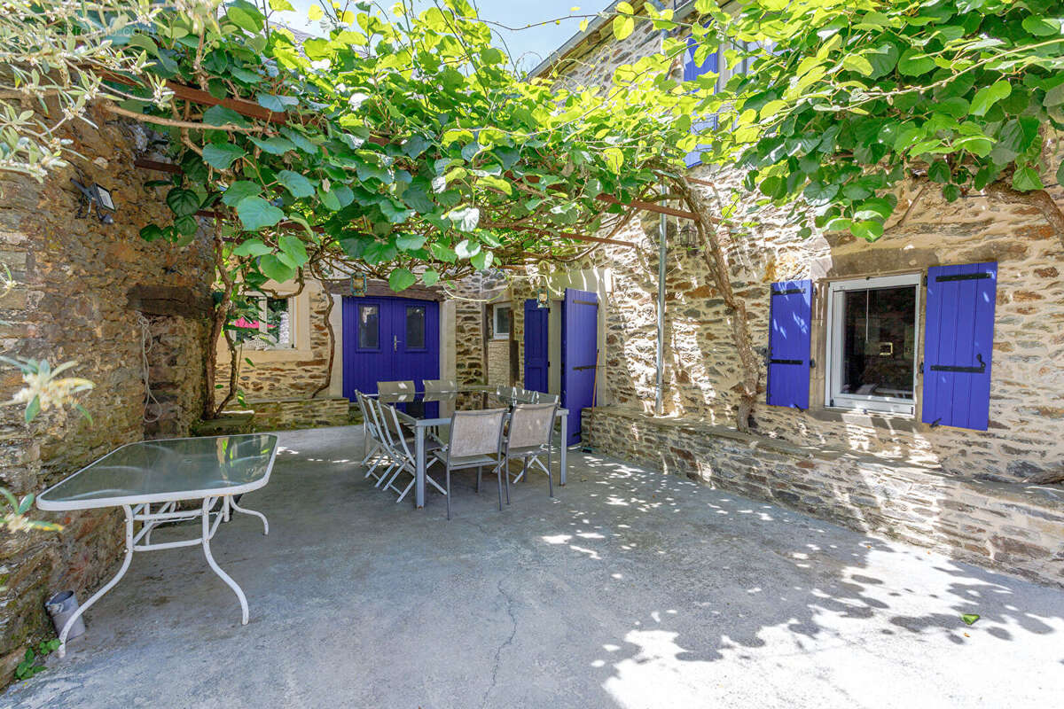 Maison à CURVALLE