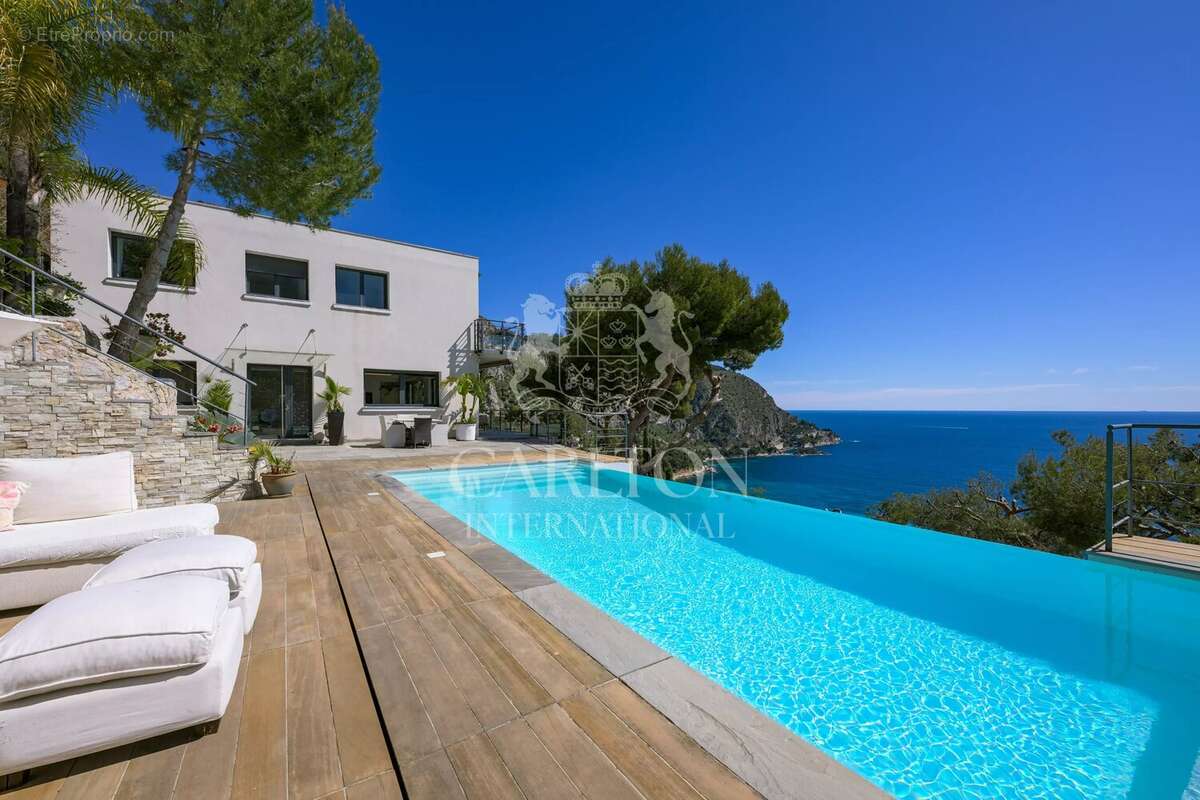 Maison à EZE