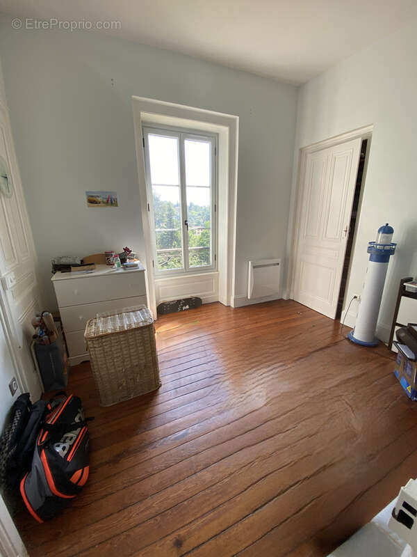 Maison à CHARBONNIERES-LES-BAINS