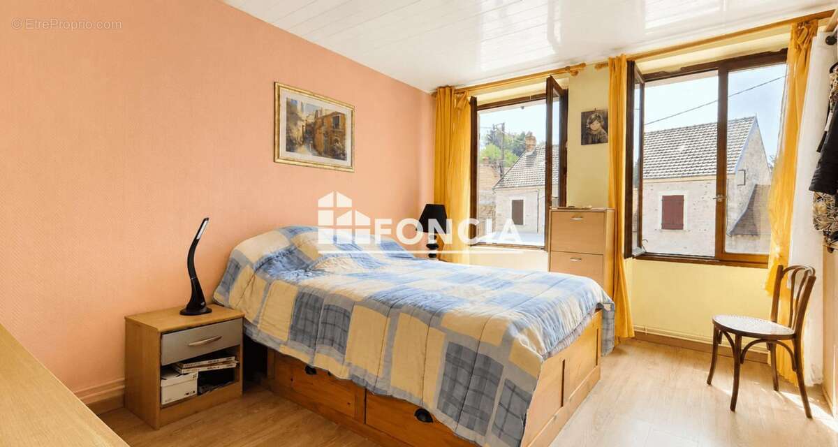 Maison ancienne avec garage, terrasse et beau potentiel d’évolution – Secteur Coincy - photo 6