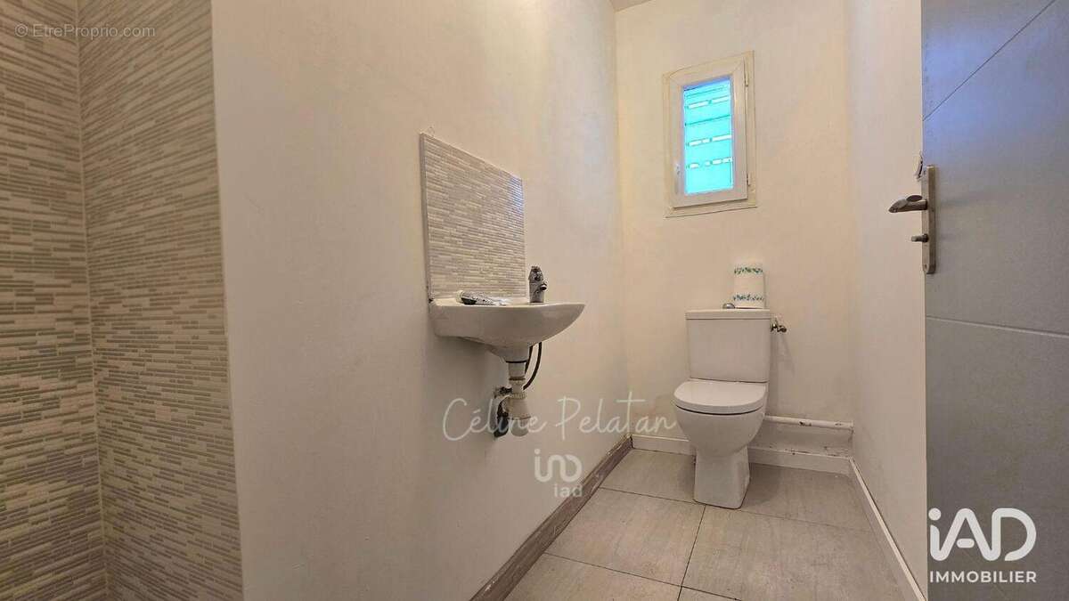 Photo 6 - Commerce à LUNEL