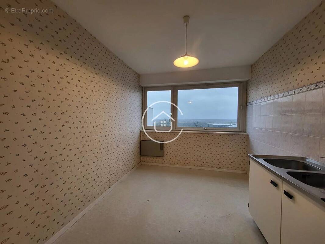 Appartement à LA CHAUSSEE-SAINT-VICTOR