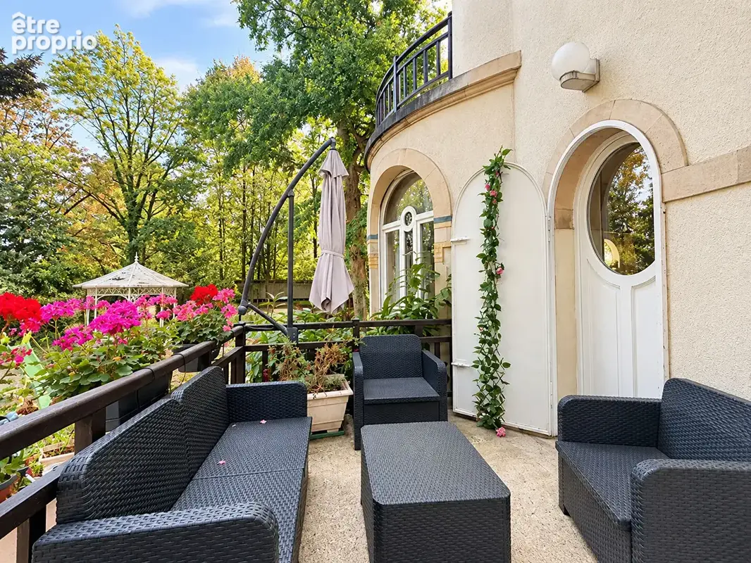 Nancy / exceptionnelle villa art nouveau / 515 m² / 13 chambres / terrain de 1 070 m² - photo 12