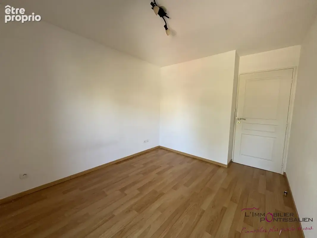 Pontarlier - les epinettes : appartement de type 3 avec ascenseur, terrasse, cave, box en sous-sol et parking - photo 14
