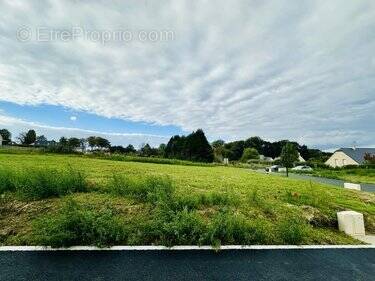 Terrain à BAGUER-MORVAN