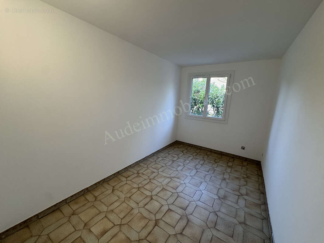 Maison avec garage et jardin - photo 6