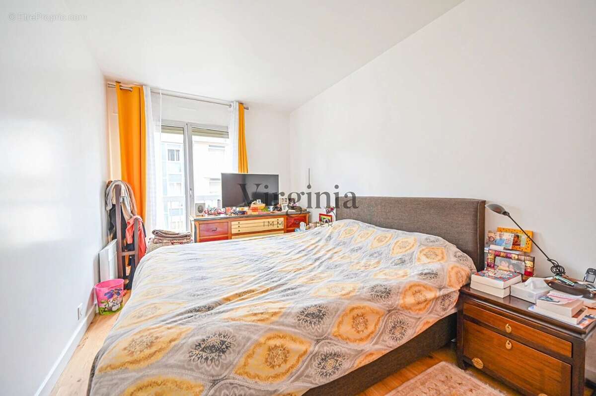 Appartement à CHARENTON-LE-PONT