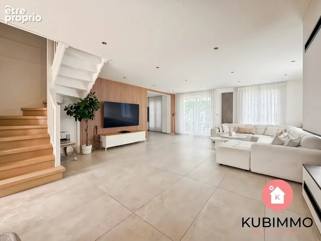 Photo Maison à Bussy-Saint-Georges au prix de 650 000€