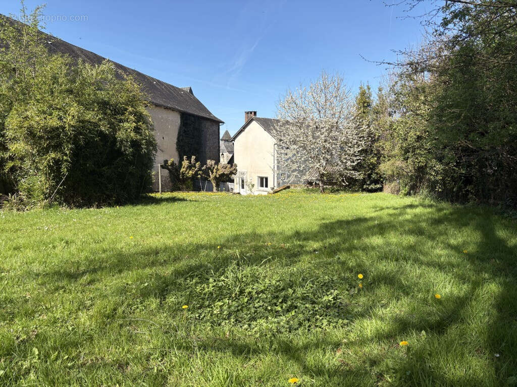 Maison à ARNAC-POMPADOUR