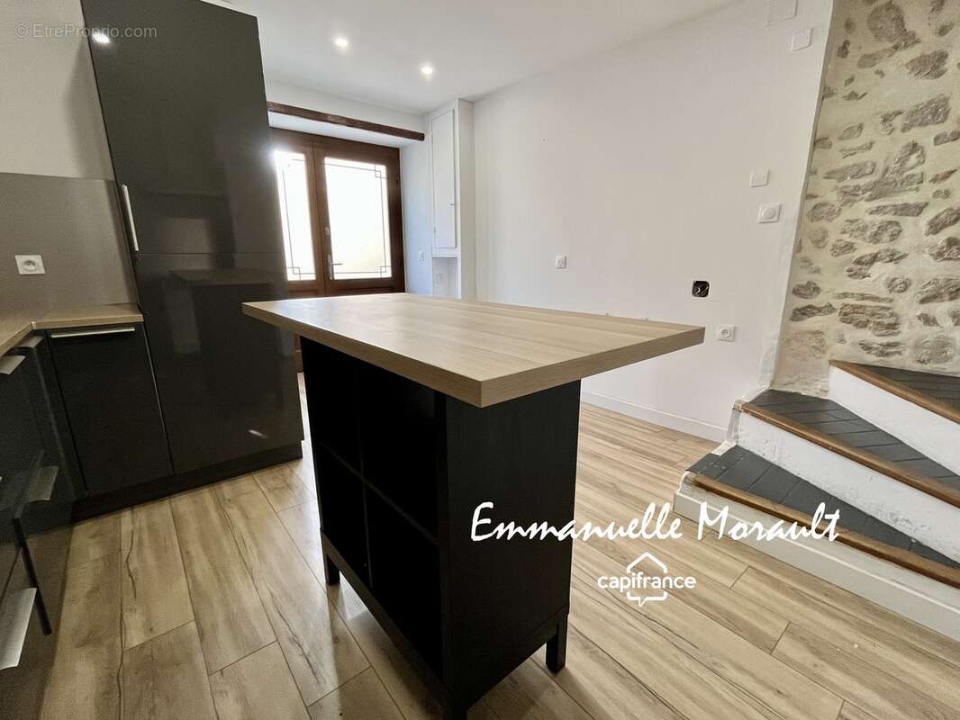 Maison de village 4 pièces avec terrasse à vendre BAGNOLS EN FORET (83) - photo 7