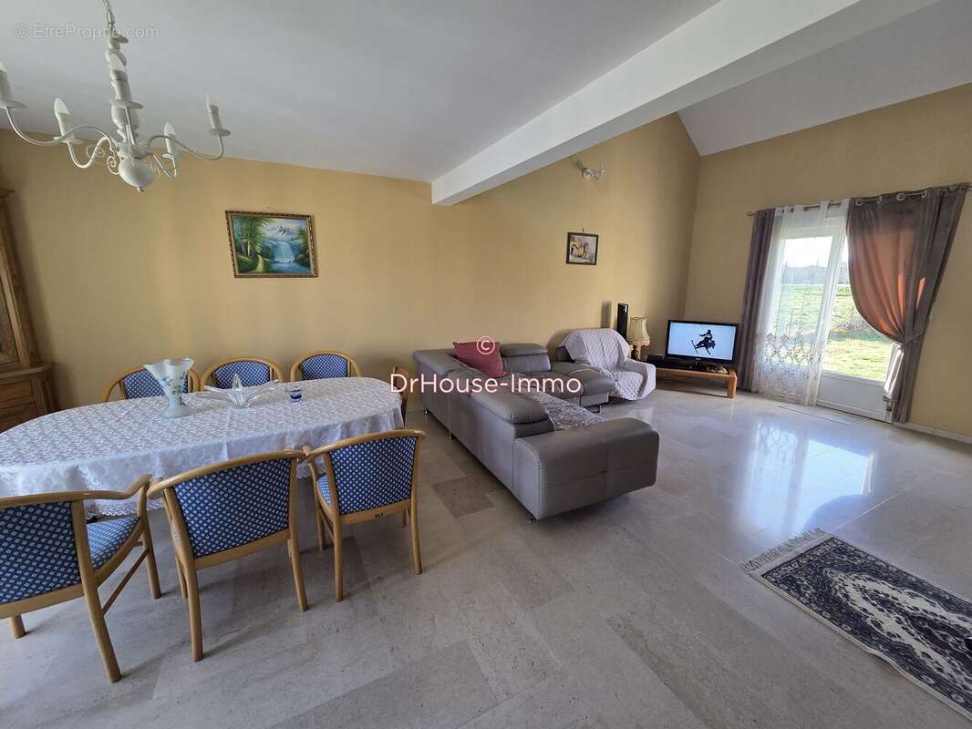 Maison à LUSIGNY-SUR-BARSE