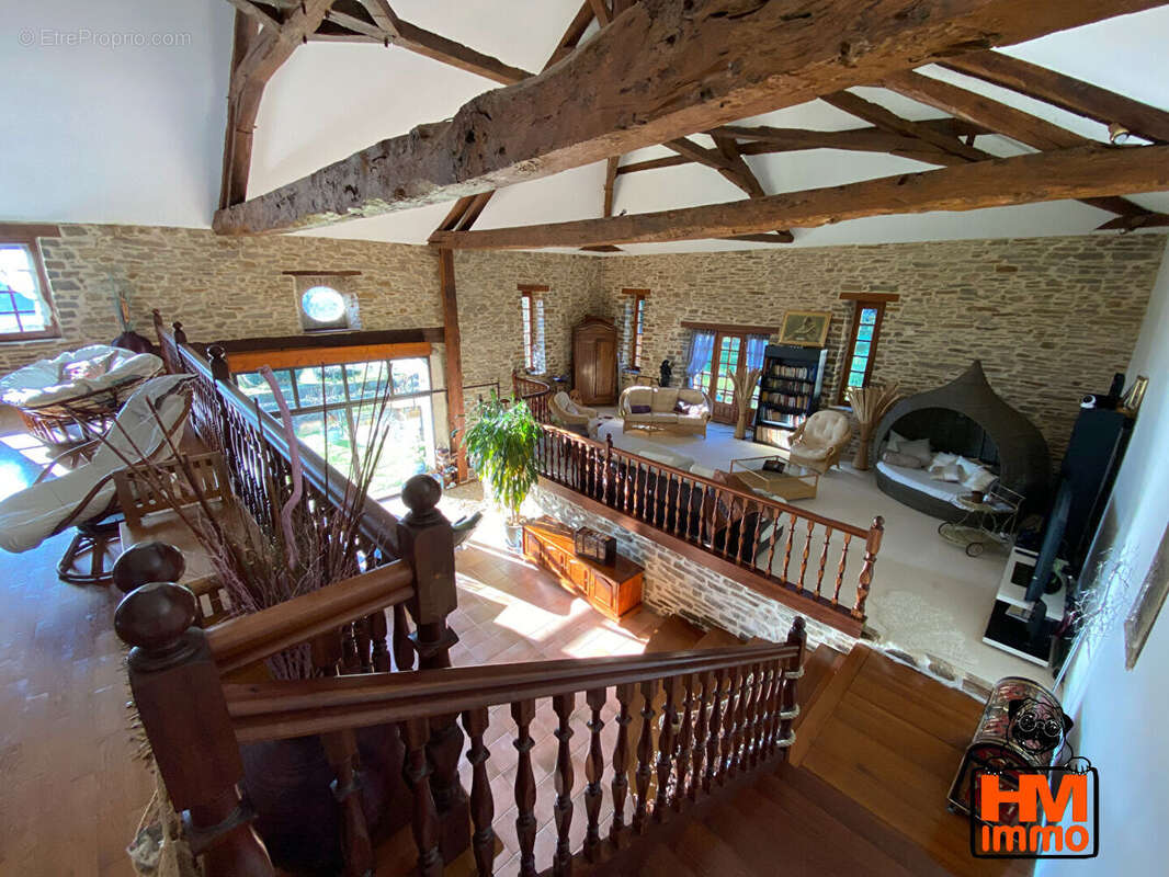 Maison à SAINT-YRIEIX-LA-PERCHE